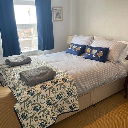 Spacious 4-Bed Beach Retreat For Families Steps From The Shore In Pevensey Bay מראה חיצוני תמונה