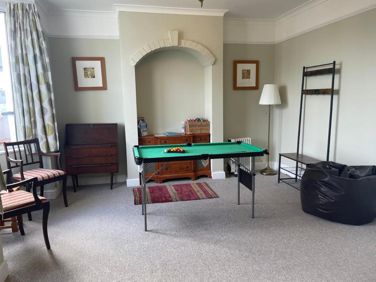 Spacious 4-Bed Beach Retreat For Families Steps From The Shore In Pevensey Bay מראה חיצוני תמונה
