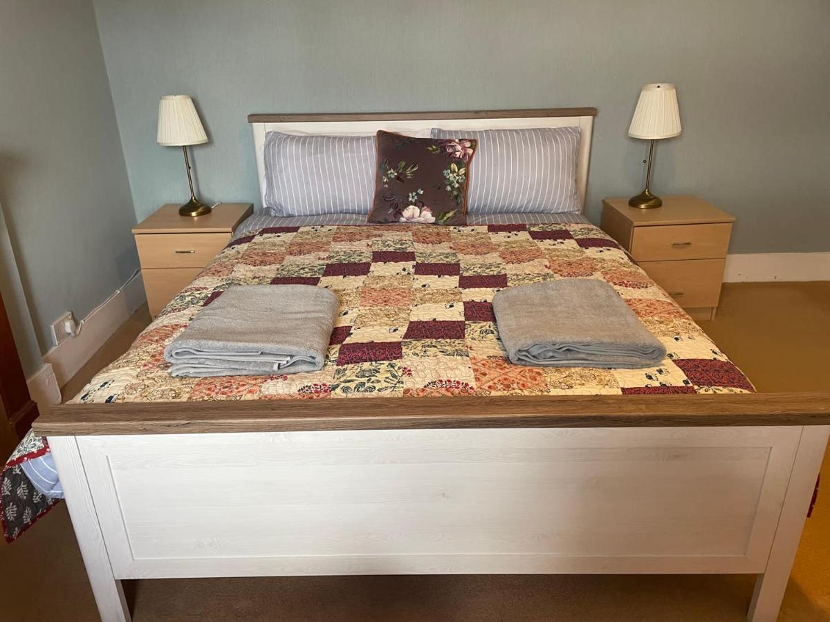Spacious 4-Bed Beach Retreat For Families Steps From The Shore In Pevensey Bay מראה חיצוני תמונה