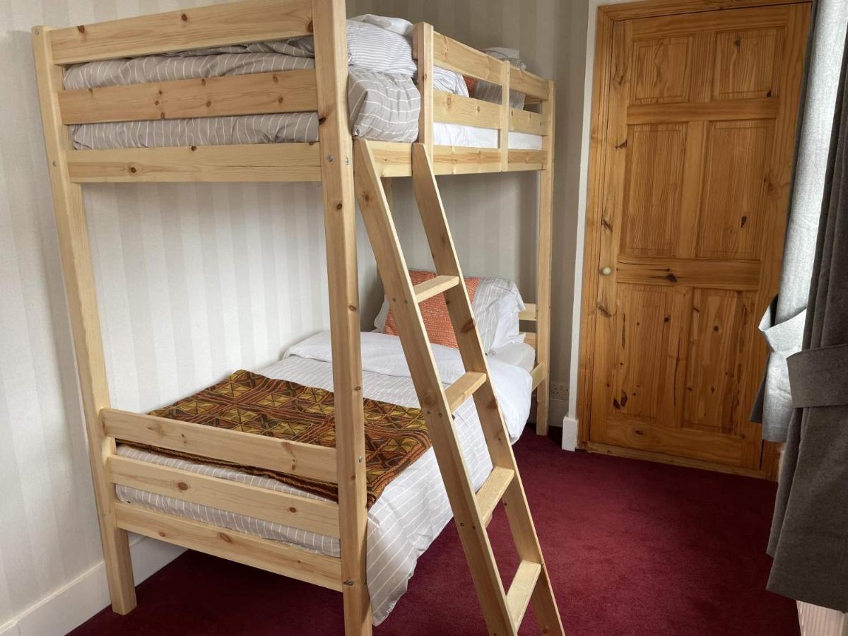 Spacious 4-Bed Beach Retreat For Families Steps From The Shore In Pevensey Bay מראה חיצוני תמונה